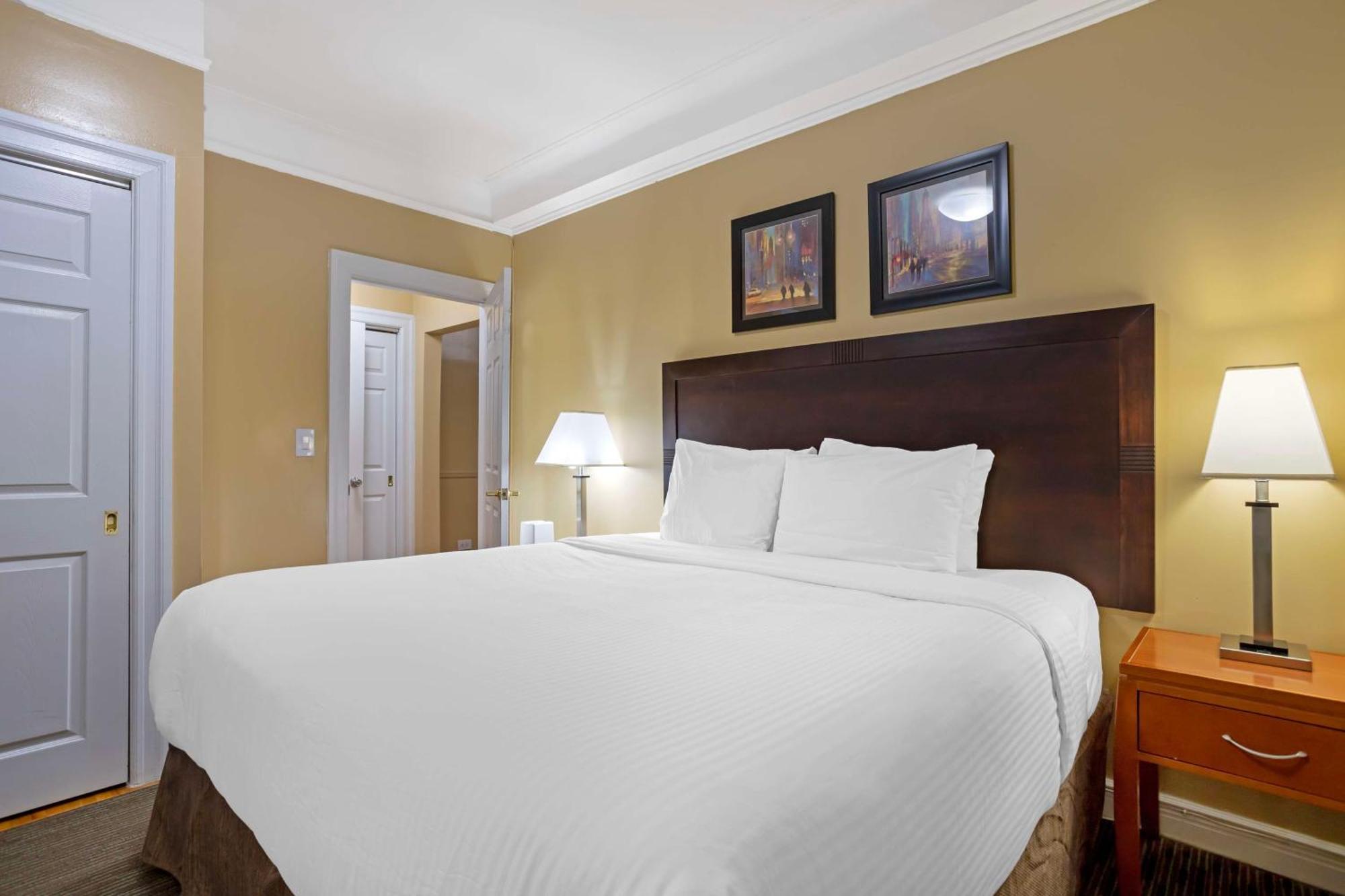Best Western Plus Hospitality House Suites New York Buitenkant foto