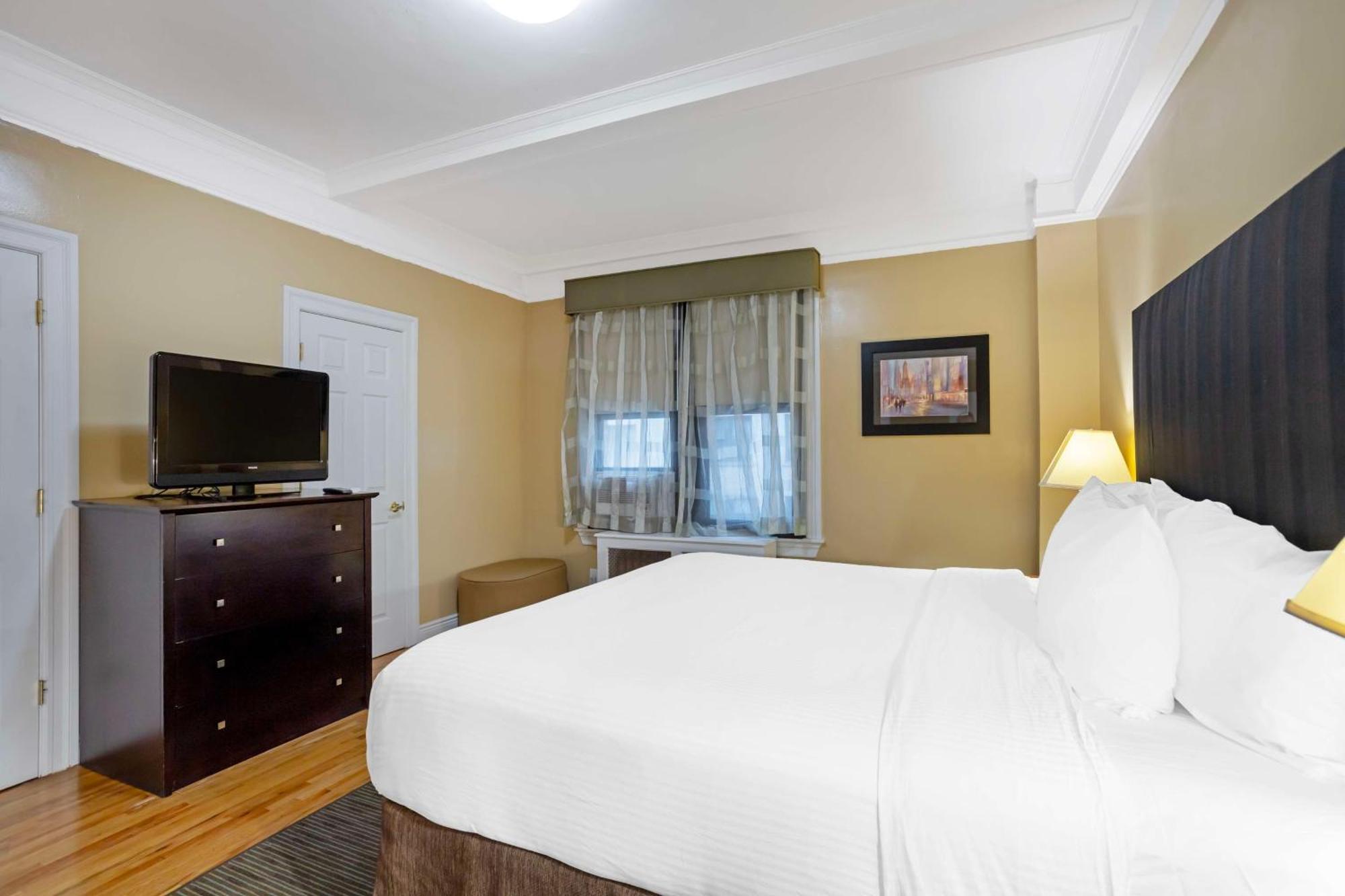 Best Western Plus Hospitality House Suites New York Buitenkant foto